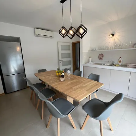 Apartment Lasta *